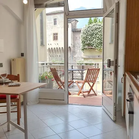 Dimora Al Castello 아파트 *